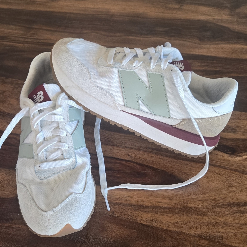 New Balance 237
